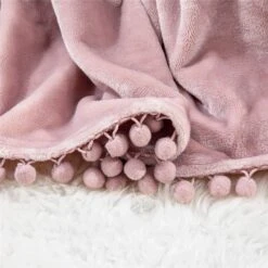 Plaid Canapé En Flanelle Rose à Pompons 6 Plaid Canapé En Flanelle Rose à Pompons -Housse Moderne Magasin plaid pour recouvrir canape housse moderne 5